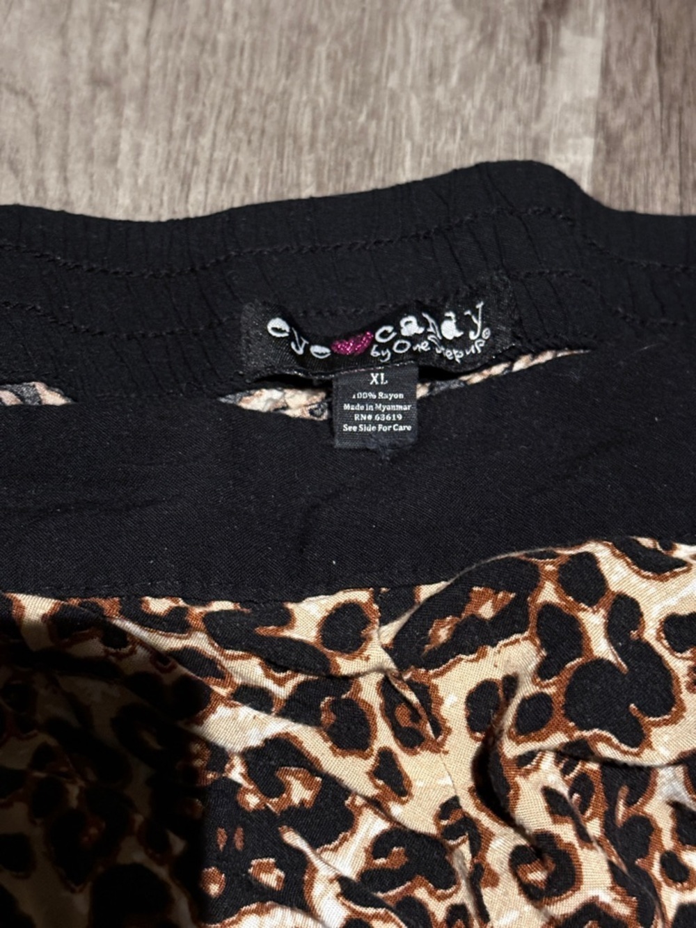 Super soft Leopard Print Joggers - Picture 2 of 3